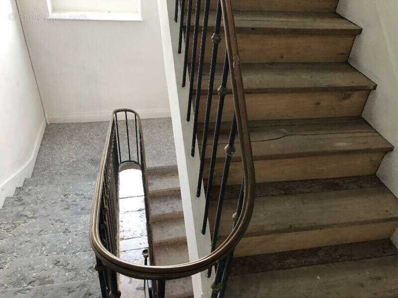 Appartement à TASSIN-LA-DEMI-LUNE