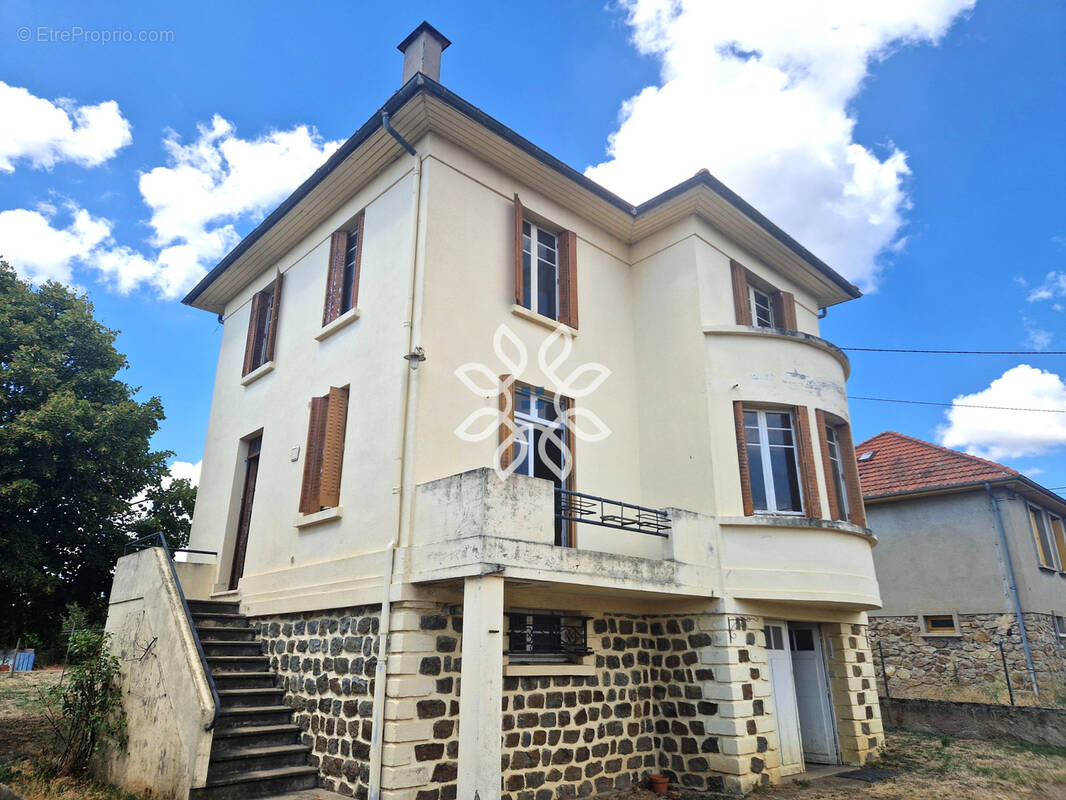 Maison à BRASSAC-LES-MINES