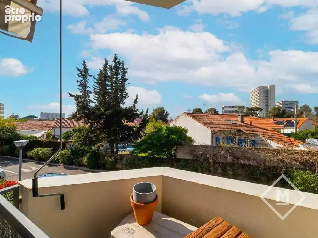 Vente appartement type 5 lumineux calme pas de vis à vis place de parking Marseille 13009 Aiguier - photo 2