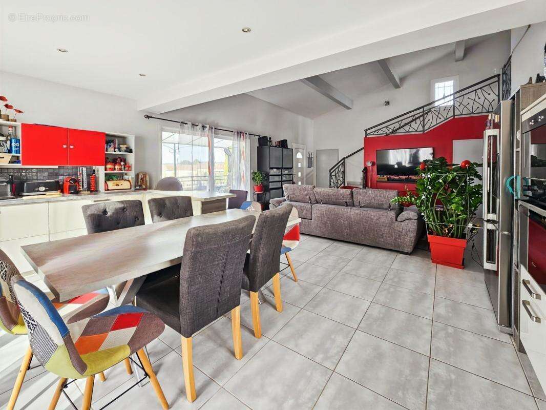 À Vendre à Uzès - Villa de 89m² sur 480 m² non mitoyenne - photo 3