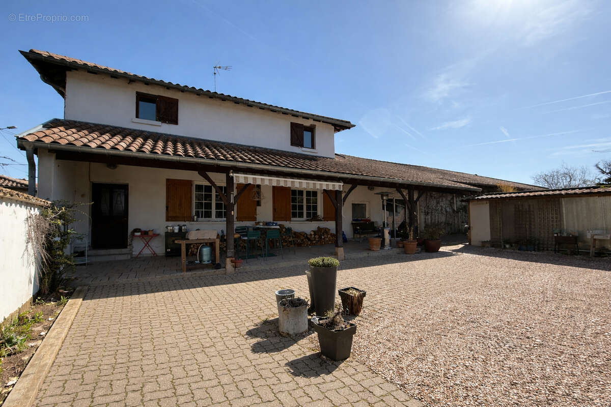 Maison à SAINT-DIDIER-SUR-CHALARONNE