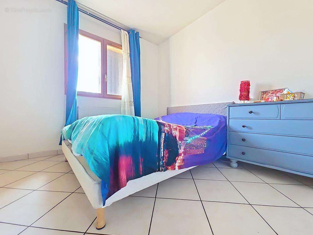 Maison - Plain Pied - 4 Chambres - Garage - Buanderie - Jardin - Piscine - photo 22