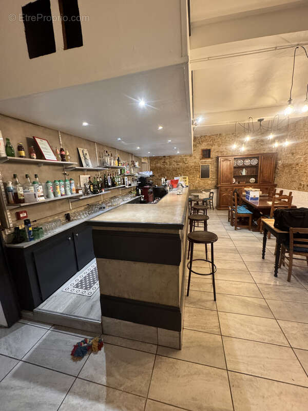 Commerce à COURTENAY