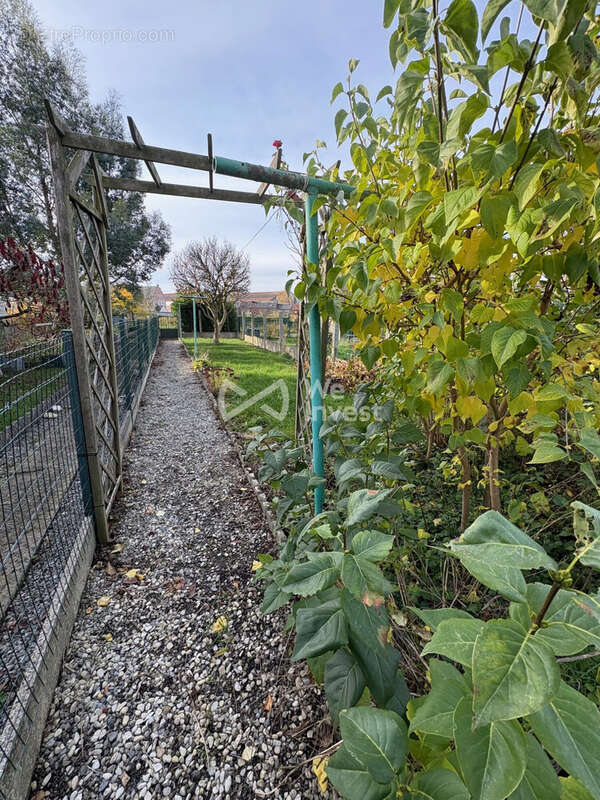 Maison à AULNOYE-AYMERIES