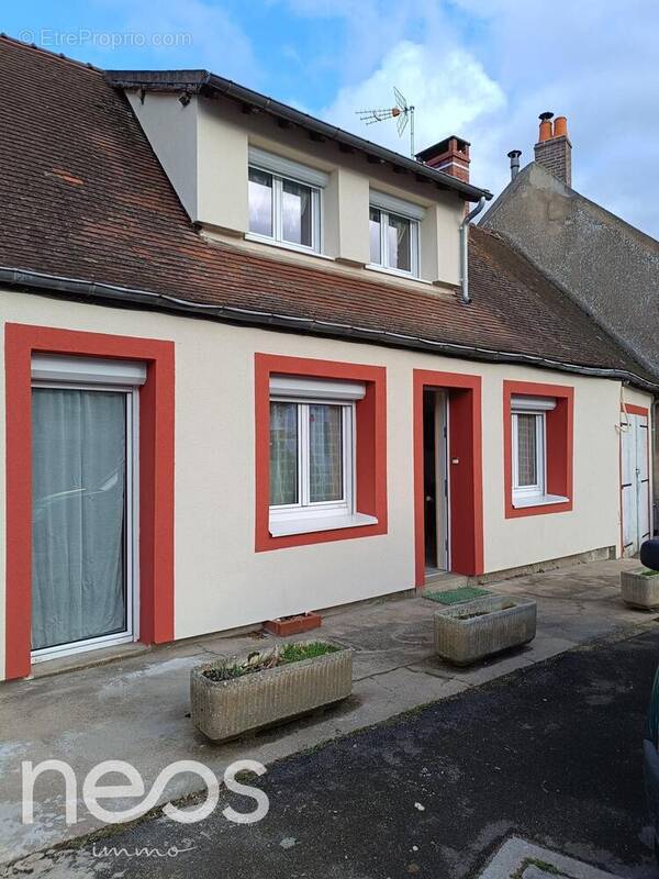 Maison à VITRY-SUR-LOIRE