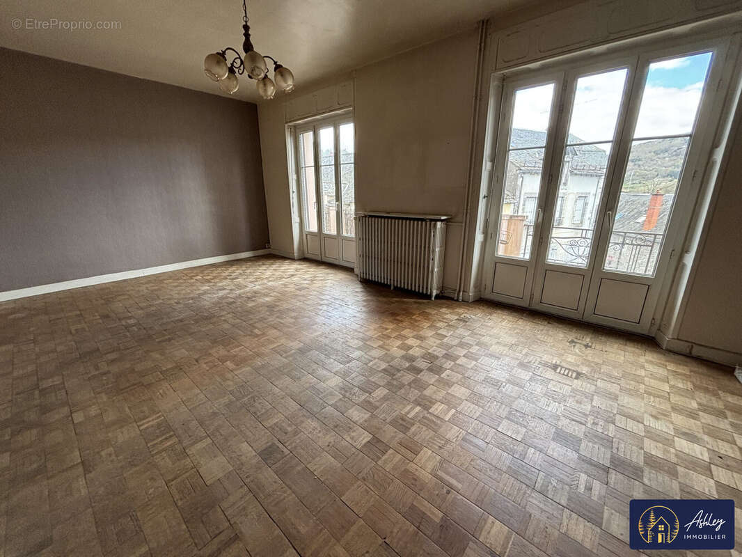 Appartement 140 m² à Condat  - photo 4