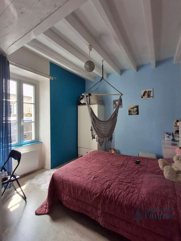 Maison à GREZ-NEUVILLE