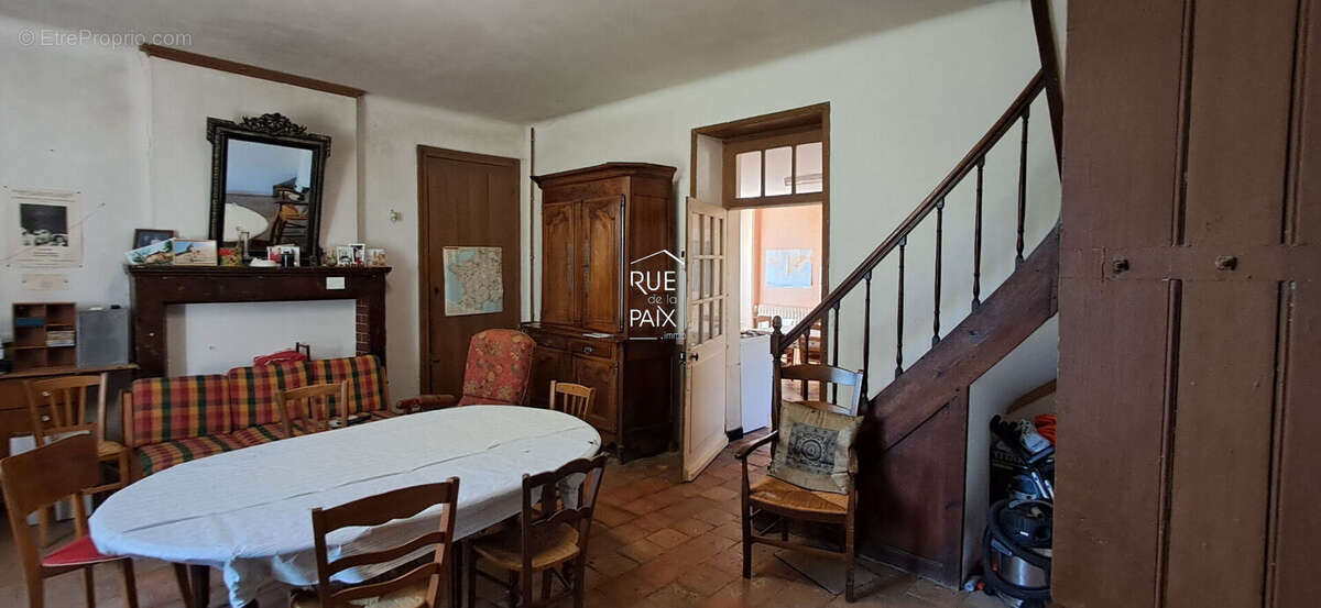 Maison à LENCLOITRE