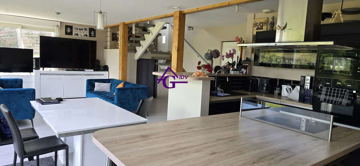 Maison à SAUVETERRE-DE-ROUERGUE