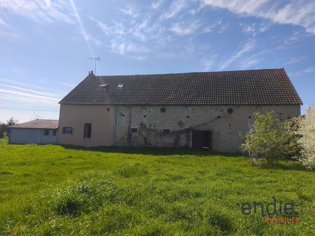 Maison à DOYET