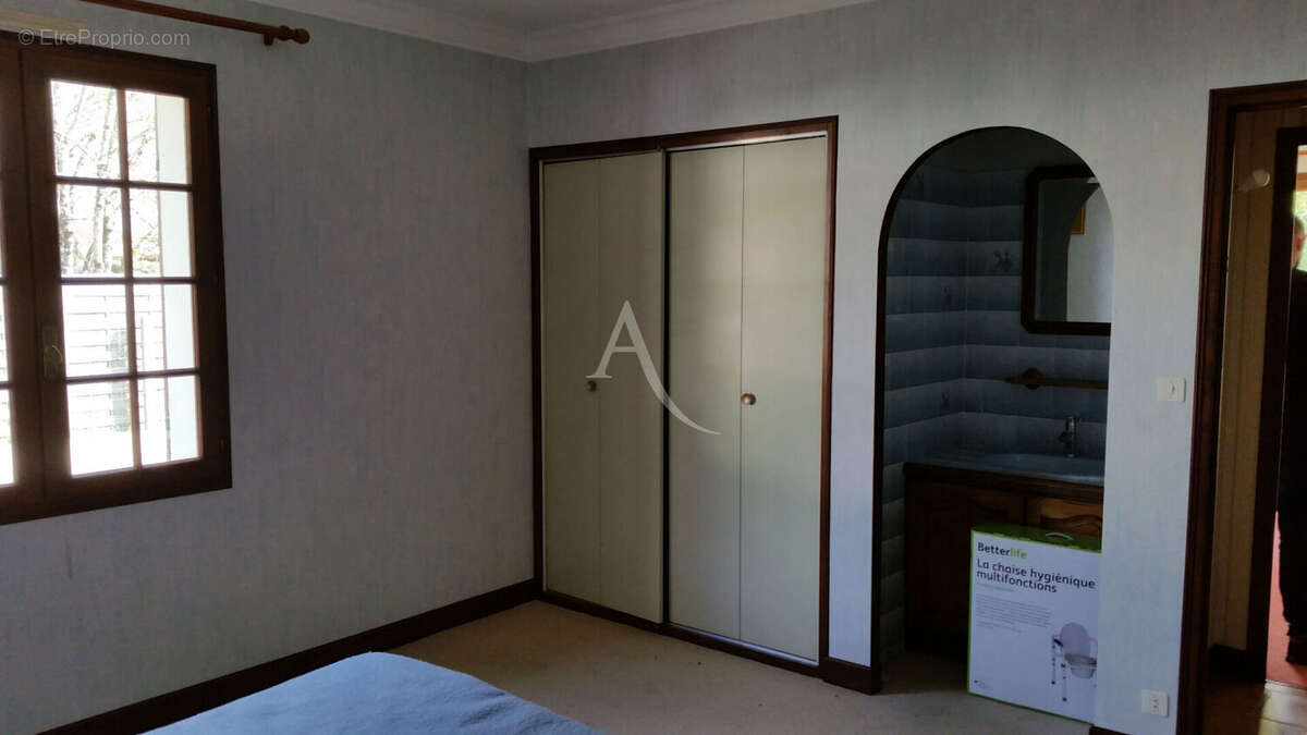 Maison à FONTCOUVERTE