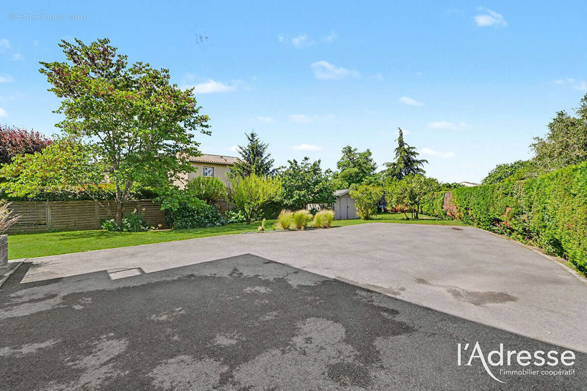 Exclusivité l'Adresse - Maison Toulousaine T5 de 160m² avec Piscine sur un Terrain de 650m² - photo 14