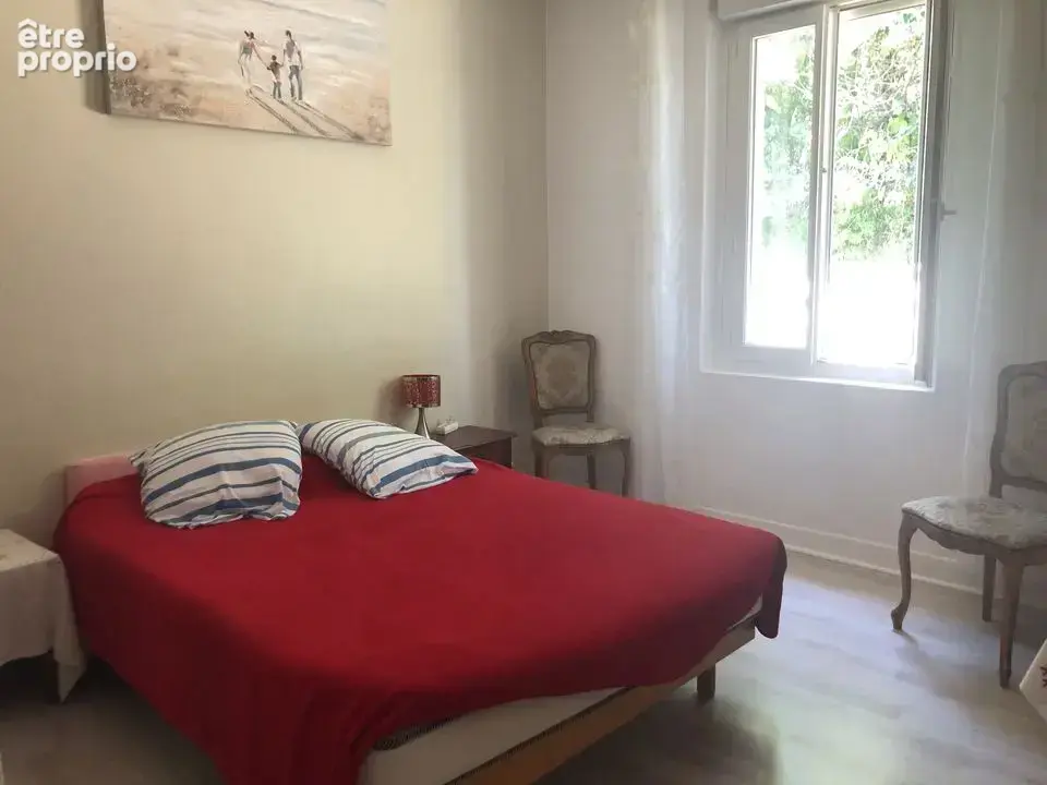 GRANDE MAISON 125 m2 3 CHAMBRES TERRAIN 1092 m2 
