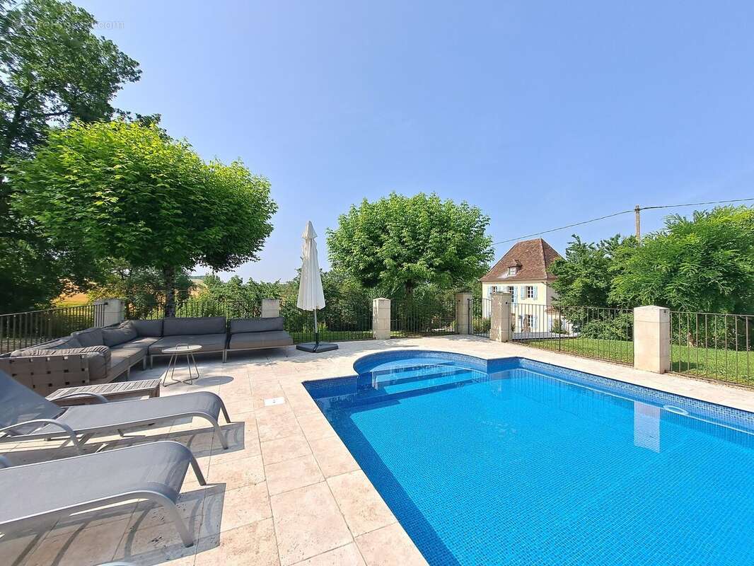 Maison à VALENCE-SUR-BAISE