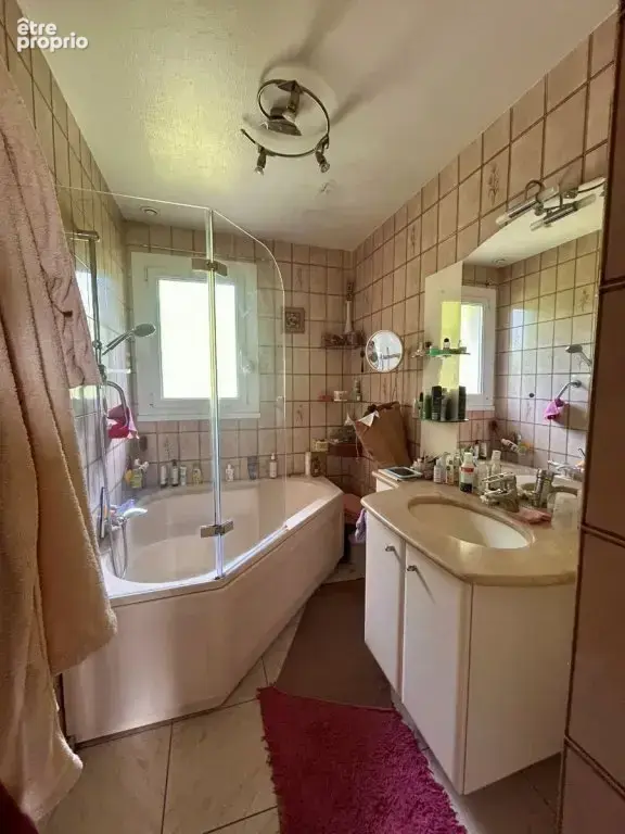 MAISON CONTEMPORAINE - 8 pièces  - dépendances - bassin - mare - terrain clos 1493 m2 - photo 5