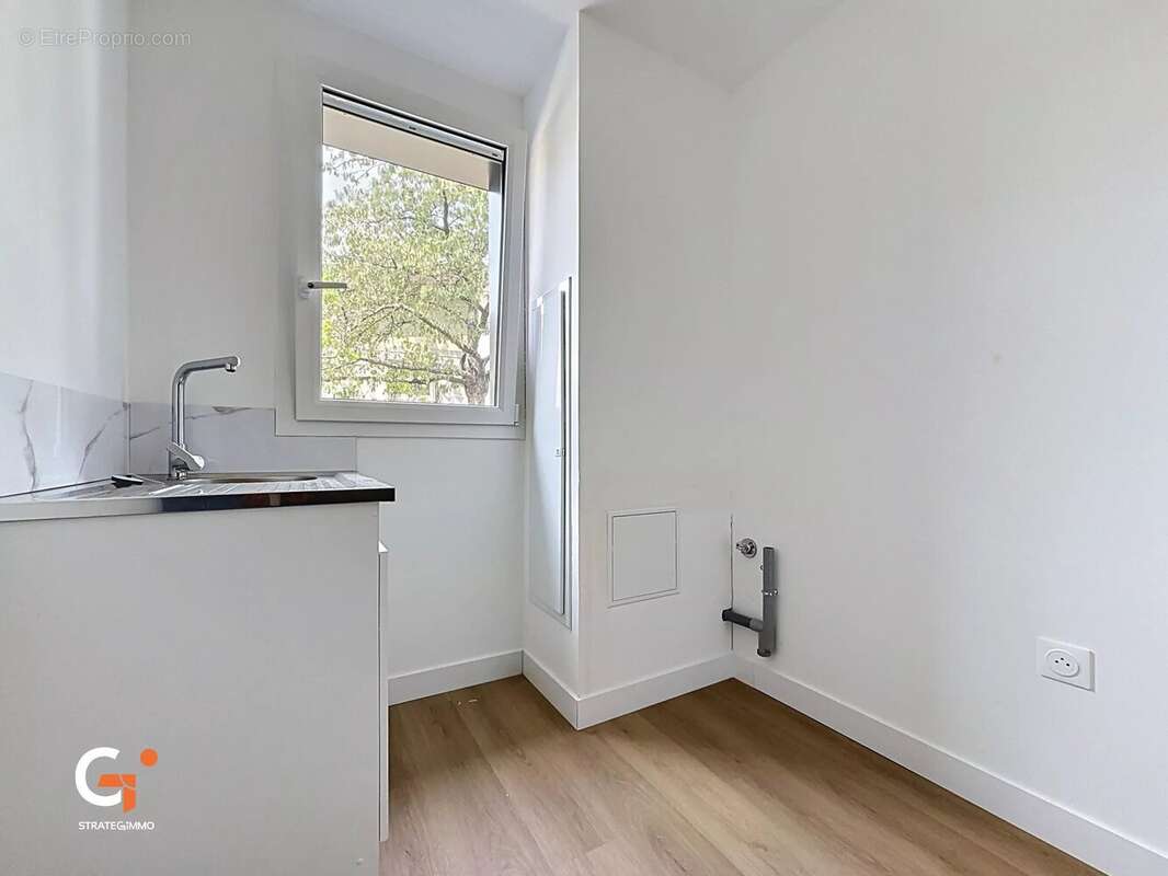 Maison contemporaine 5 chambres à Saint-Étienne-du-Rouvray - photo 12