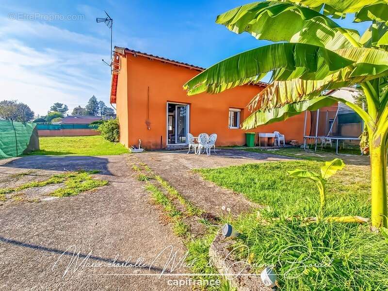 Maison à PONT-DE-VAUX