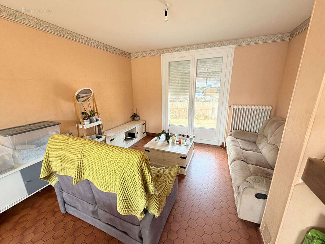 Maison La Jubaudiere 4 pièce(s) 85 m2 - photo 4