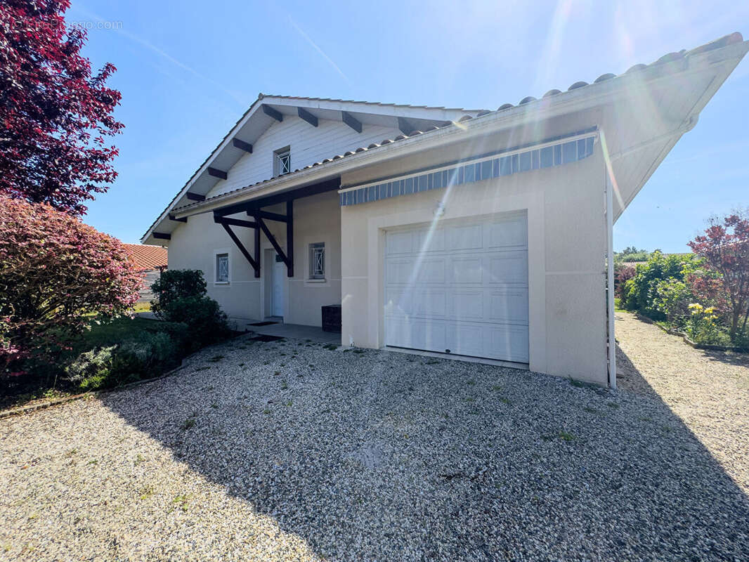 Maison familiale avec piscine, jardin paysagé et garage à Biscarrosse - photo 14