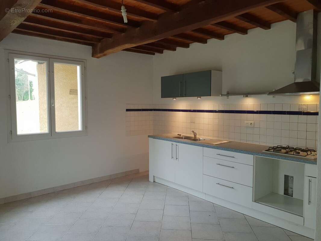 m cuisine eq 2 ss - Maison à SARRAGUZAN