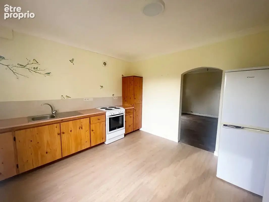 FINISTÈRE: Proche Huelgoat. Spacieuse maison de 3 chambres exposée sud avec terrain et dépendance en pierre. - photo 5