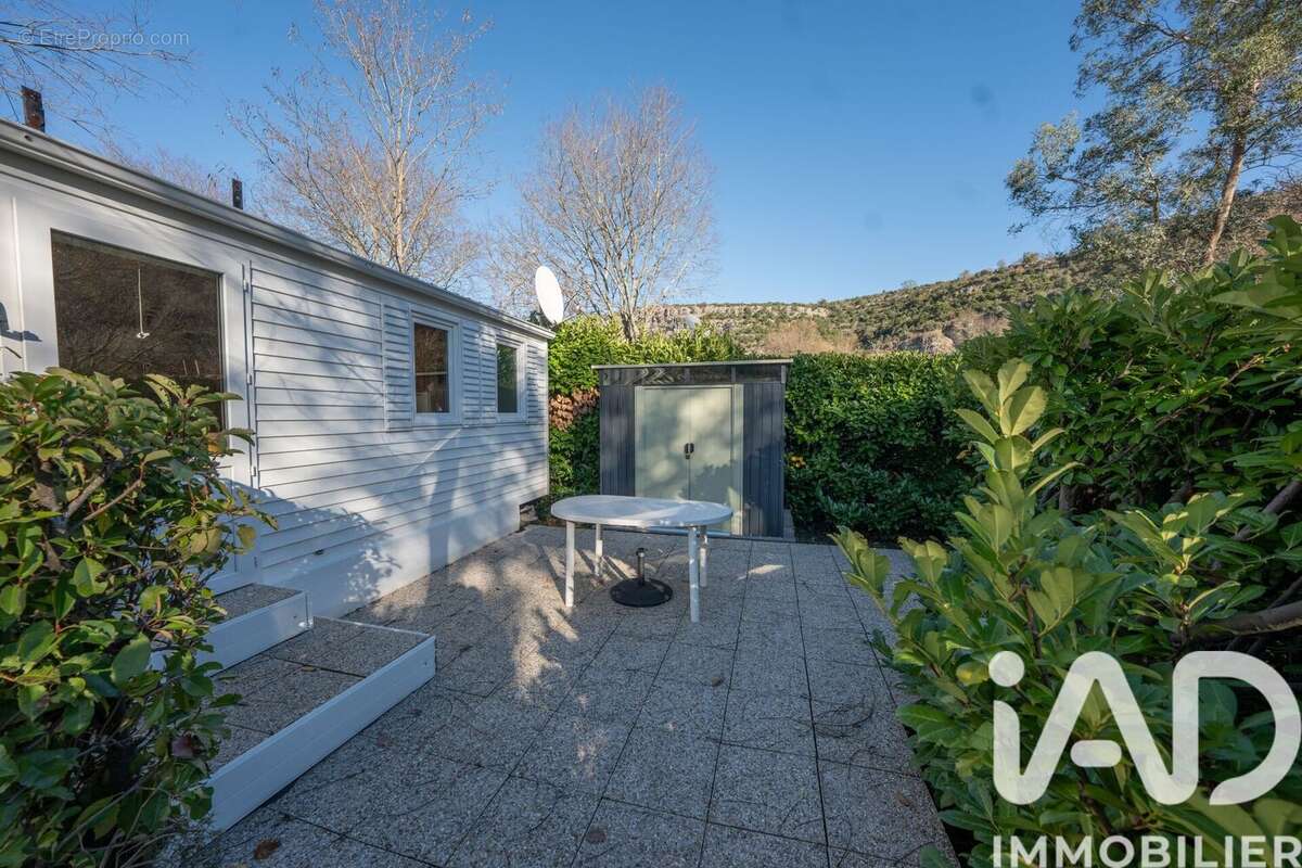 Photo 2 - Terrain à MONTREAL