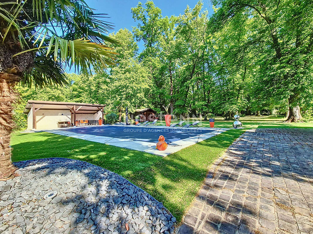 Maison Lamorlaye 7 pièce(s) 226 m2, parc 4000 m² avec piscine chauffée - photo 19