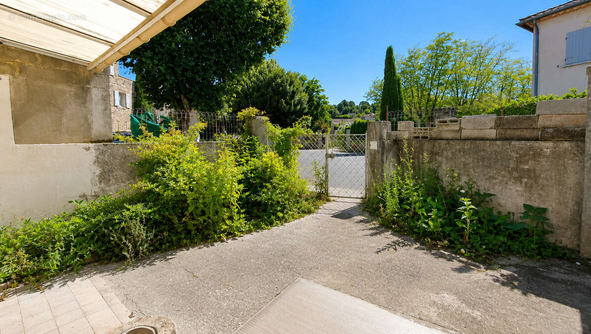 Maison de village + terrasse - photo 3