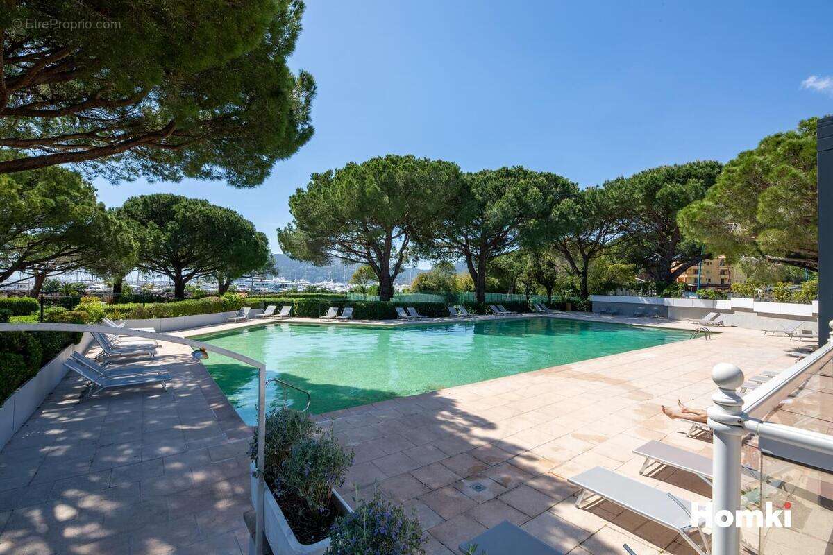 Appartement à MANDELIEU-LA-NAPOULE