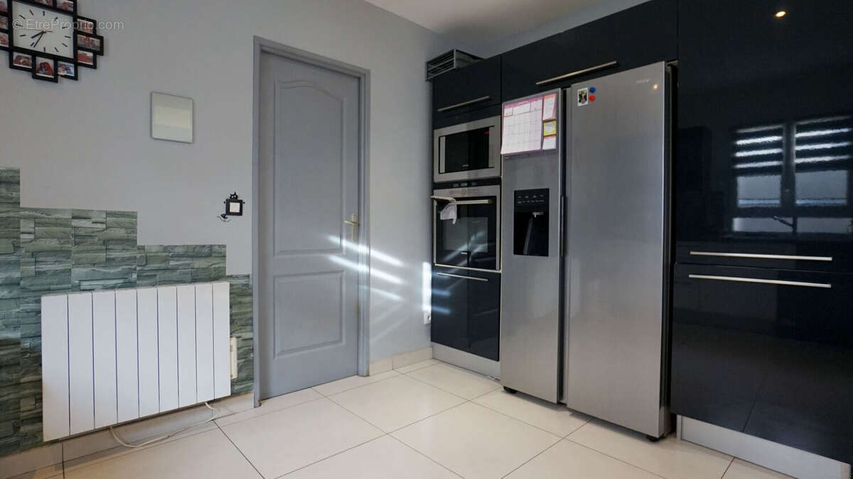 Maison à MEZIERES-SUR-SEINE