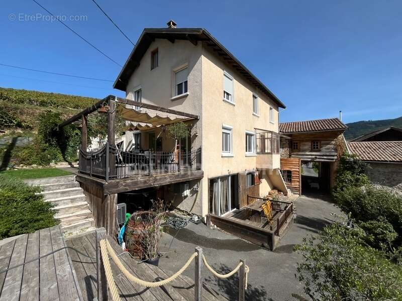 Maison à SAINT-DIDIER-SUR-BEAUJEU