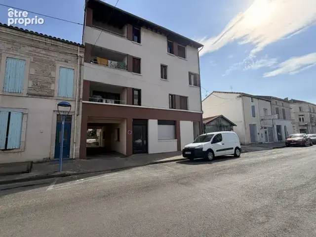 Appartement T2 bis actuellement loué avec terrasse, cave et parking - photo 1