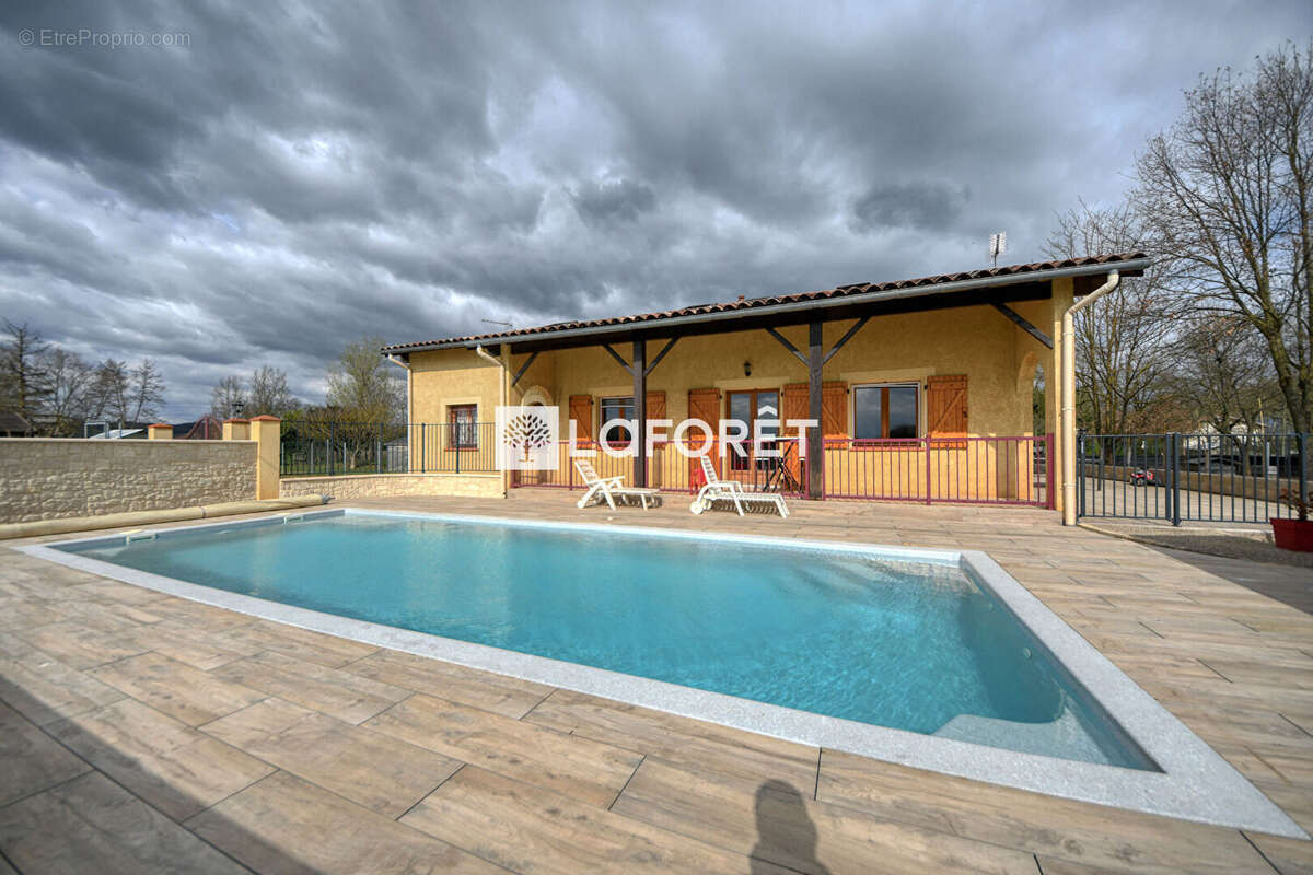 Maison à LISLE-SUR-TARN