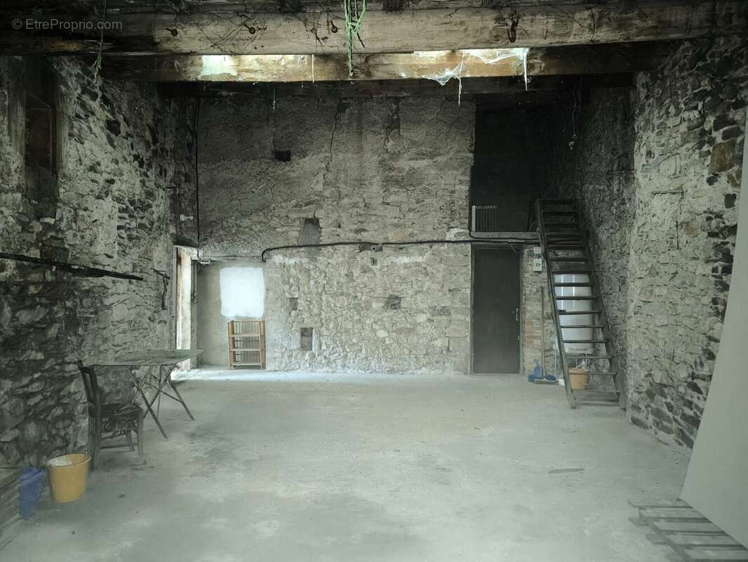 Maison à SAINT-JEAN-DE-SERRES