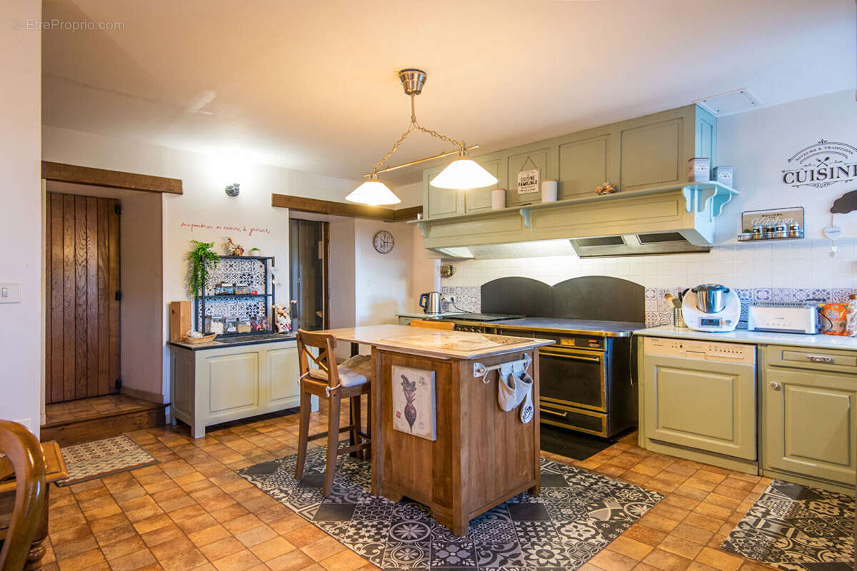 Maison en pierres au charme intemporel - photo 2