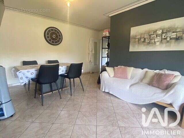 Photo 2 - Appartement à DEVILLE-LES-ROUEN