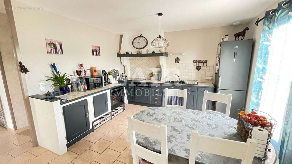 Maison à SAINT-VICTEUR