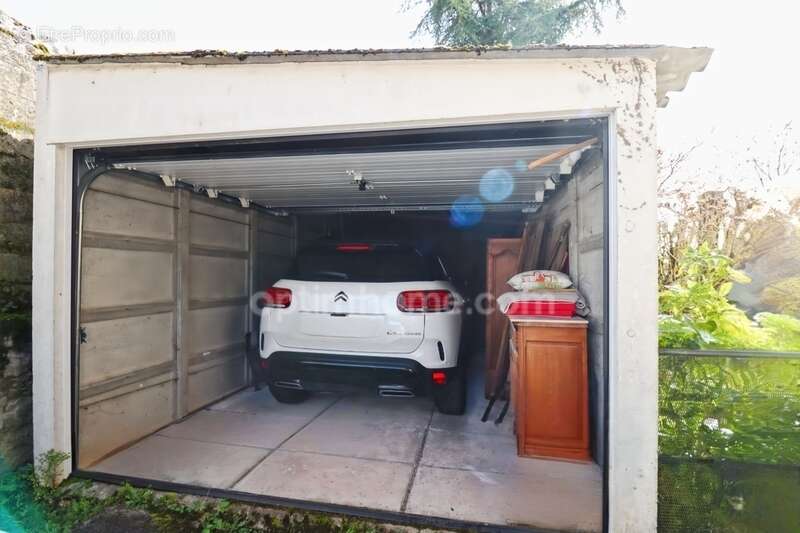 Maison à MAGNAC-LAVAL