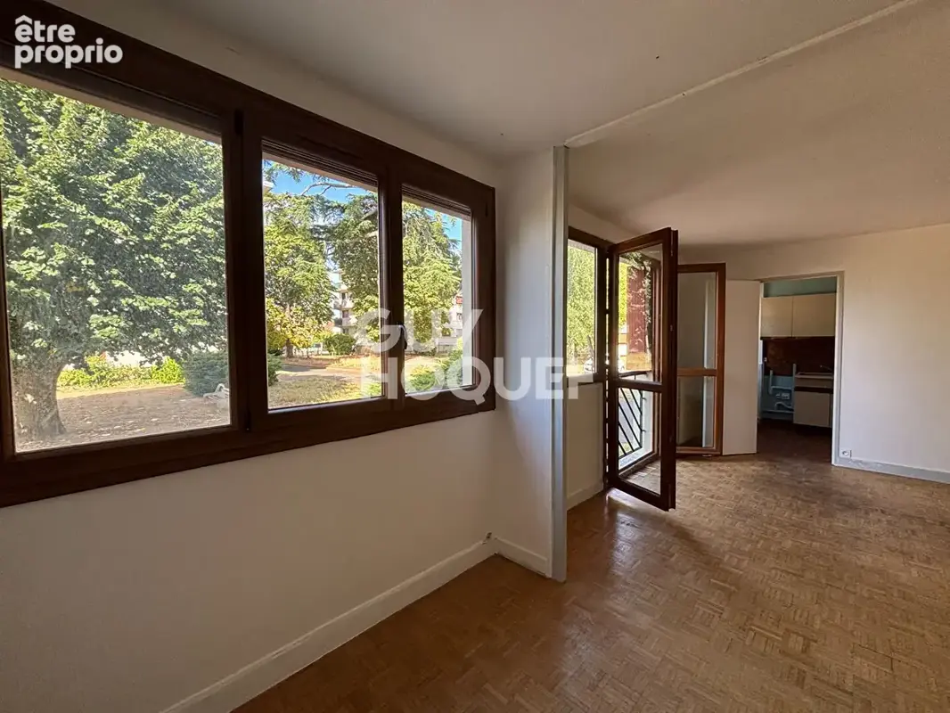 Appartement à SAINT-CYR-SUR-LOIRE