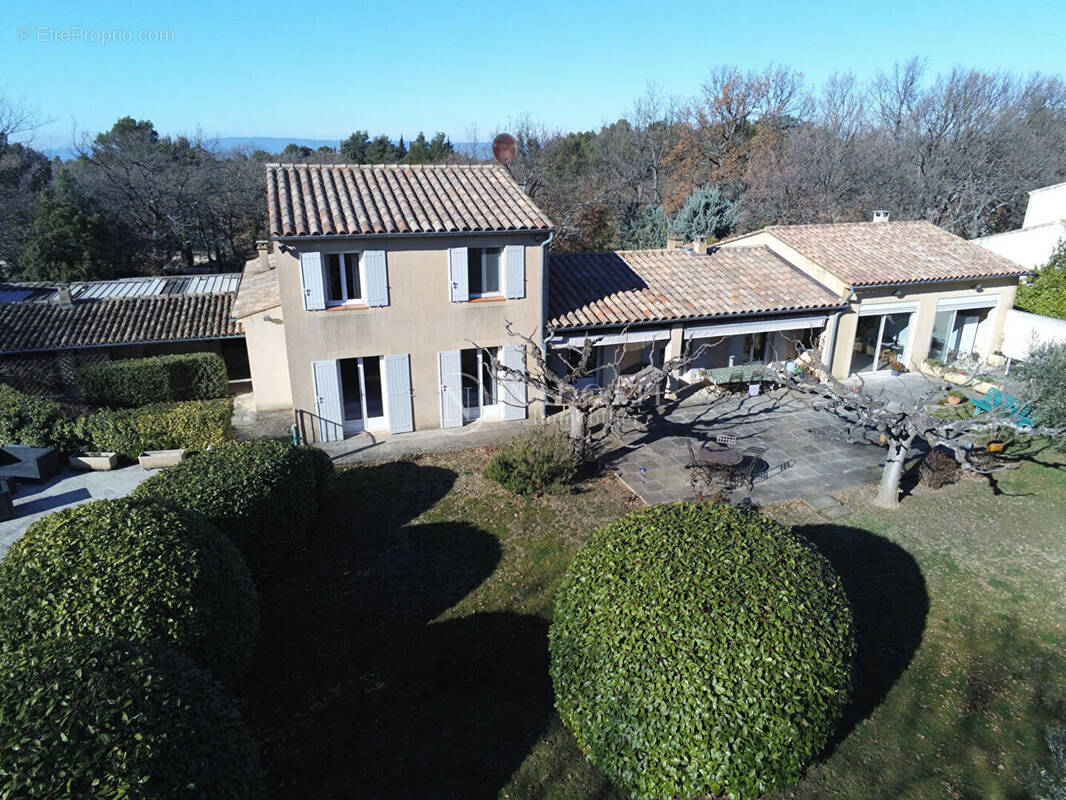 Maison à LACOSTE