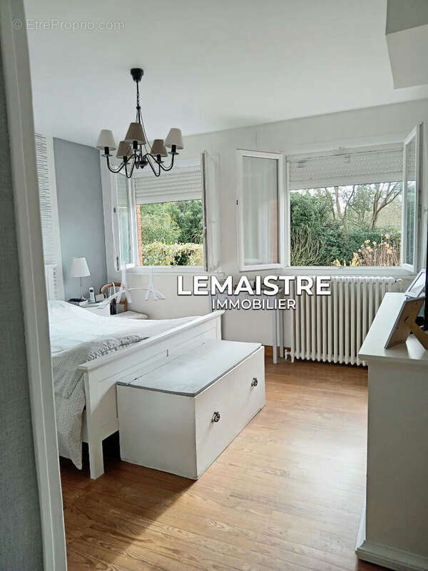 Maison à vendre - Yvetot - Quartier du Fay - 160 m² - 5 chambres - Sous-sol complet - Terrain 1535 m² - photo 9