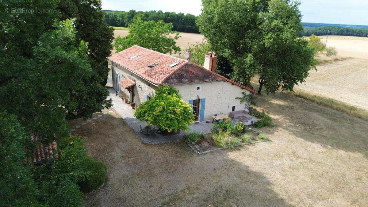 Maison à BELLON