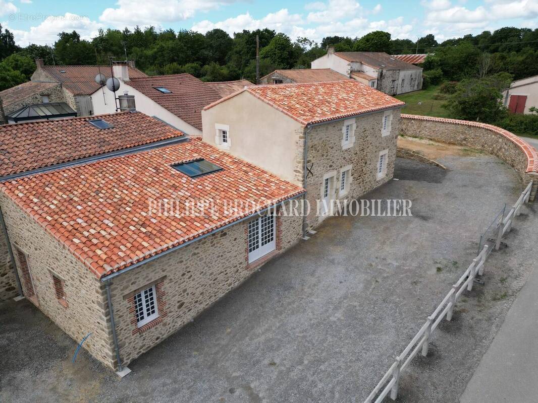 Maison à NESMY