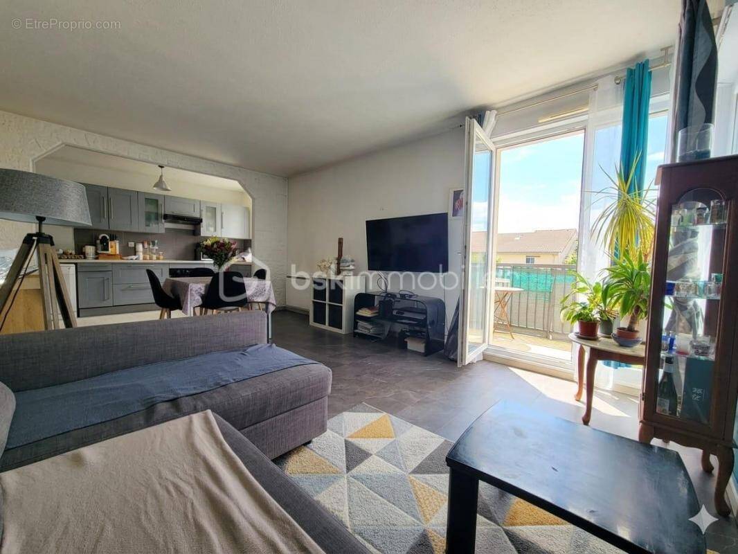 Appartement à LIEUSAINT