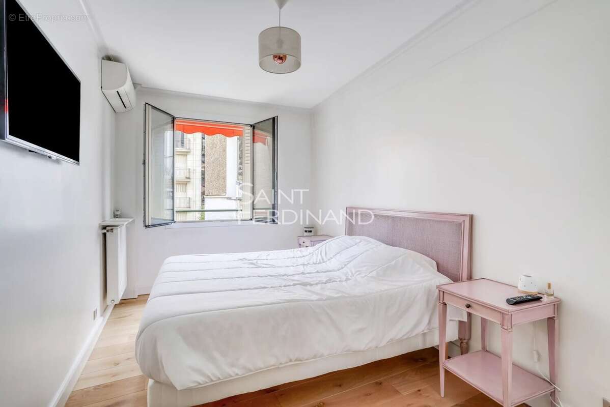 Appartement à NEUILLY-SUR-SEINE