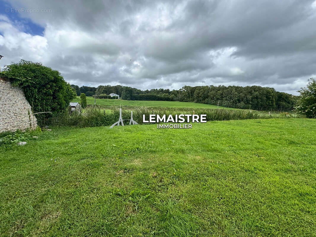 PROCHE GODERVILLE - Maison familiale 157 m² - Plain-pied - 4 garages - Terrain 2 000 m² - photo 2