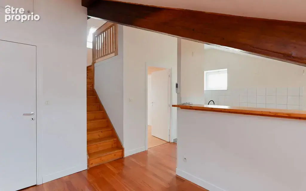 Charmant duplex T2 en dernier étage avec ascenseur.- Quartier Ainay, - photo 3
