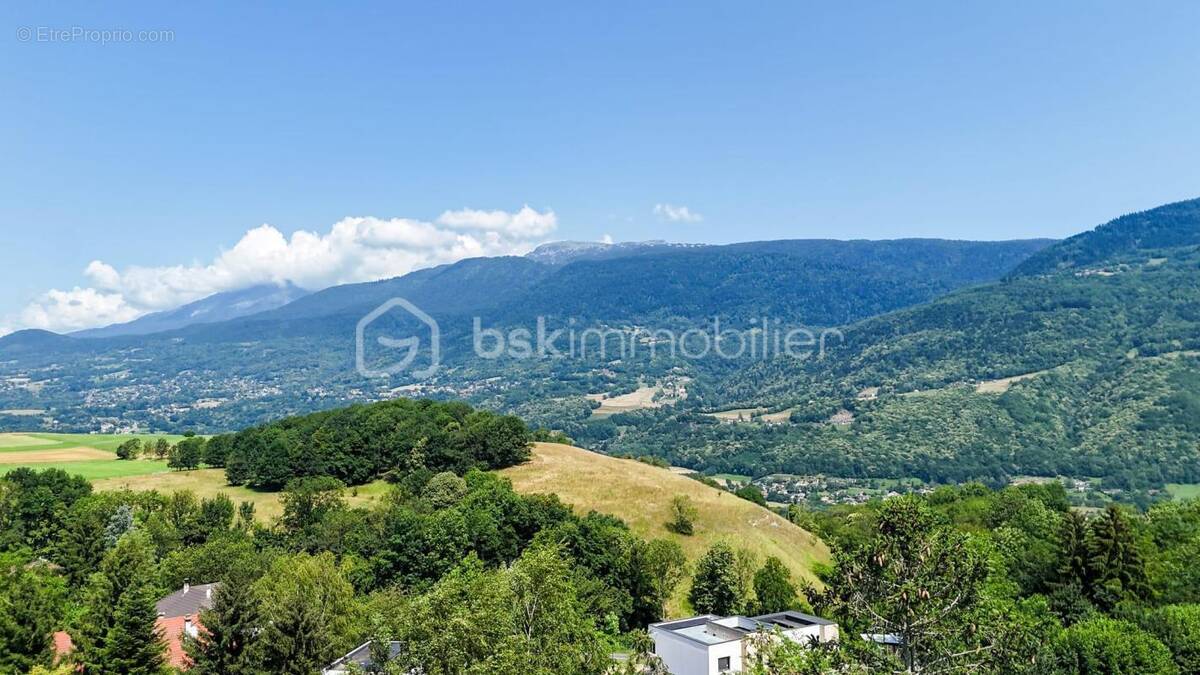Terrain à BRIE-ET-ANGONNES