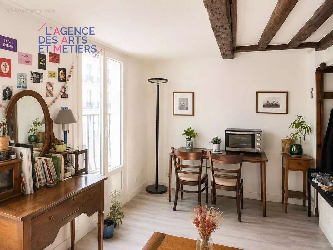 Appartement à PARIS-3E