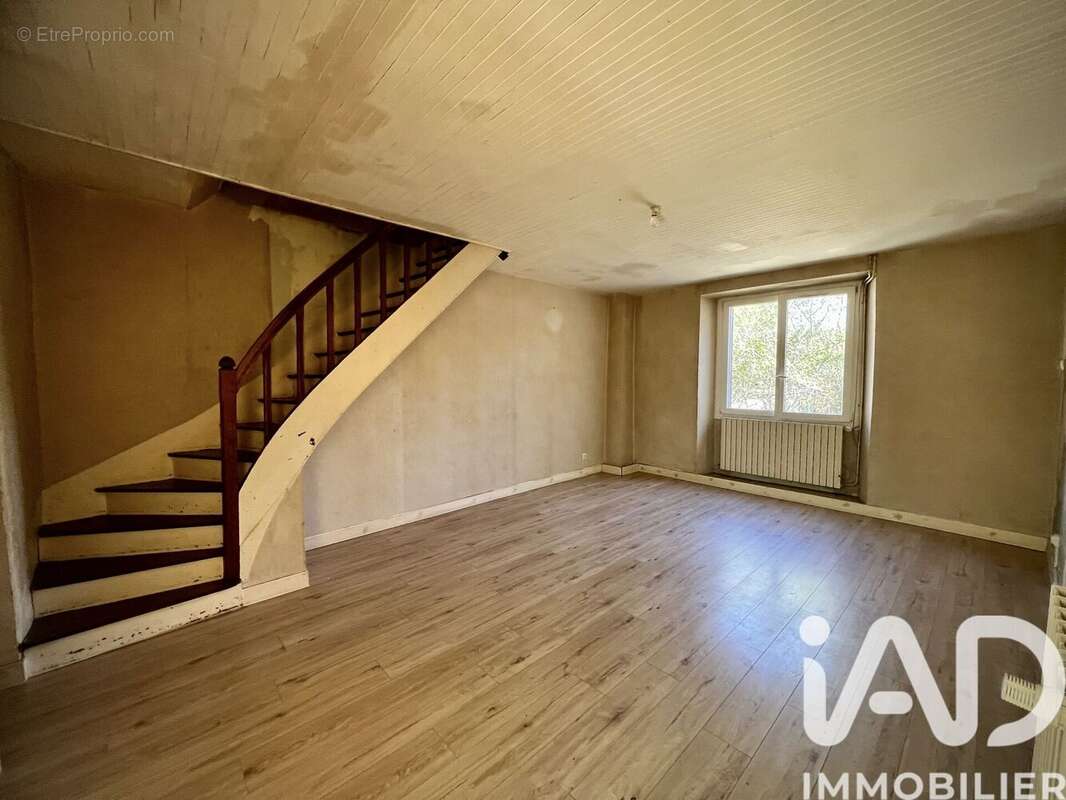 Maison 160 m² à Abjat-Sur-Bandiat  - photo 7